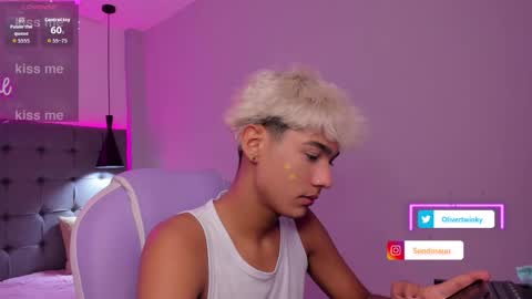 Oliver online show from 09/29/25, 01:38