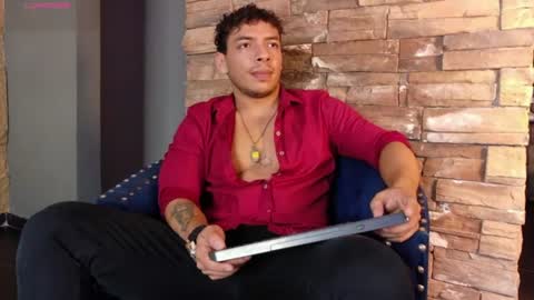 Snapshot of oliverwyse chatting on 06/17/26, 01:08 Oliver online show from 06/17/26, 01:08