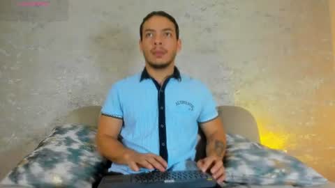Snapshot of oliverwyse chatting on 06/28/26, 11:11 Oliver online show from 06/28/26, 11:11