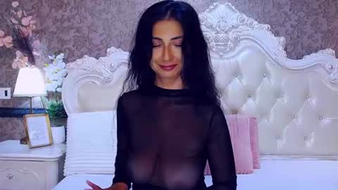 Snapshot of olivewilson chatting on 07/10/26, 06:50 Olive online show from 07/10/26, 06:50