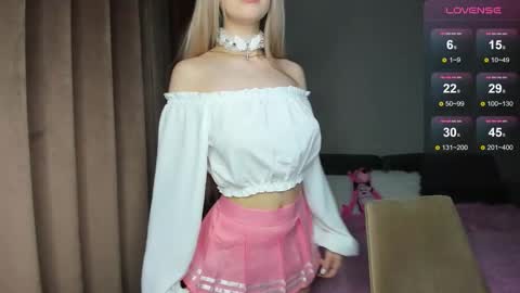 Snapshot of olivia1taylor chatting on 11/14/25, 07:29 Olivia online show from 11/14/25, 07:29