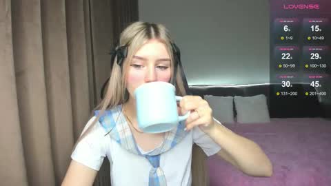 Snapshot of olivia1taylor chatting on 11/23/25, 06:13 Olivia online show from 11/23/25, 06:13