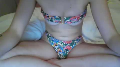 olivia2739 online show from 05/12/26, 09:12