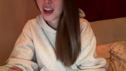 olivia2739 online show from 05/27/26, 03:14