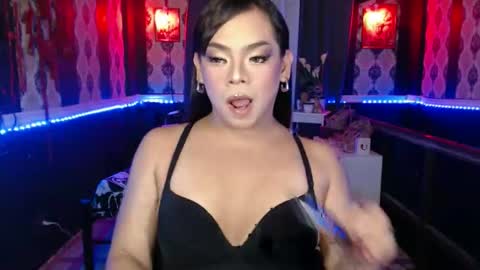 Snapshot of olivia_barda chatting on 10/13/25, 08:36 OLIVIA online show from 10/13/25, 08:36