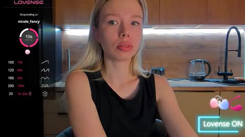 Snapshot of olivia_bells chatting on 03/13/26, 10:05 Olivia 3 online show from 03/13/26, 10:05