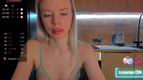 Snapshot of olivia_bells chatting on 03/26/26, 08:58 Olivia 3 online show from 03/26/26, 08:58
