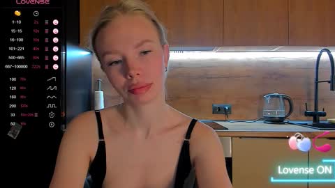 Olivia 3 online show from 03/30/26, 10:00