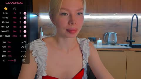 Snapshot of olivia_bells chatting on 05/18/26, 09:20 Olivia 3 online show from 05/18/26, 09:20