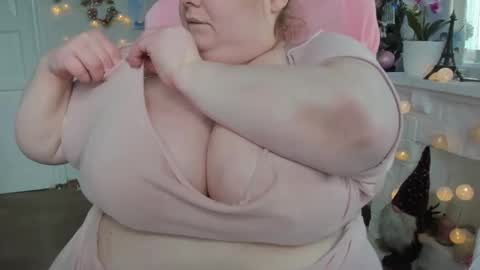 Snapshot of olivia_bud_gold chatting on 02/16/25, 09:26 Olivia Gold online show from 02/16/25, 09:26