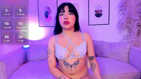 Snapshot of olivia_dluxe chatting on 06/08/26, 02:06 olivia_dluxe online show from 06/08/26, 02:06