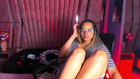 Snapshot of olivia_fox69 chatting on 01/10/25, 06:53  OLIVIA  online show from 01/10/25, 06:53