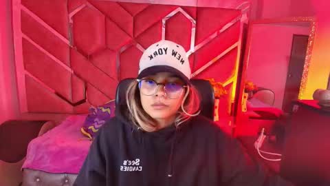  OLIVIA  online show from 12/14/25, 02:28