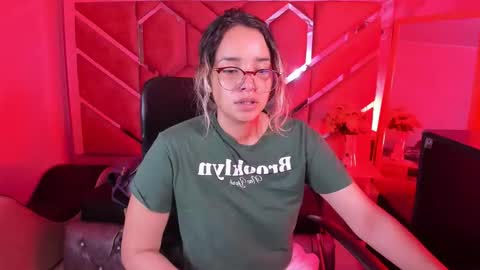 Snapshot of olivia_fox69 chatting on 02/08/26, 03:54 OLIVIA online show from 02/08/26, 03:54