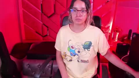 Snapshot of olivia_fox69 chatting on 02/12/26, 04:07 OLIVIA online show from 02/12/26, 04:07