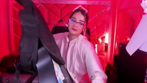 Snapshot of olivia_fox69 chatting on 03/03/26, 03:12 OLIVIA online show from 03/03/26, 03:12