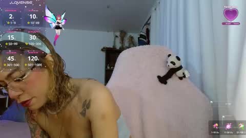 Olivia online show from 10/15/25, 09:09