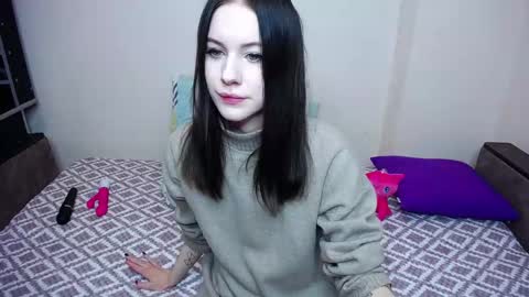 olivia_graceee online show from 11/09/25, 09:51