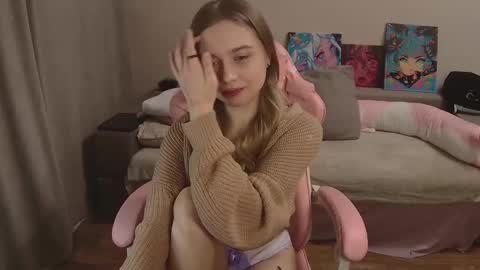 Olivia online show from 10/12/25, 02:38