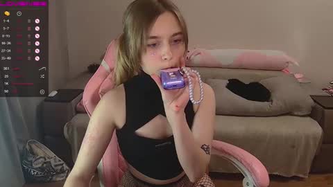 Snapshot of olivia_grr chatting on 03/21/26, 03:04 Olivia online show from 03/21/26, 03:04