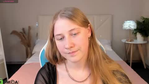 Olivia online show from 05/19/26, 10:43