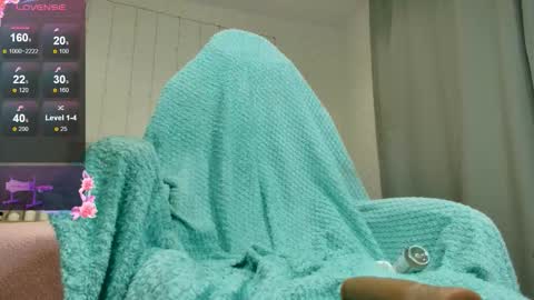 Olivia Hi guys Follow me  online show from 12/02/25, 12:27