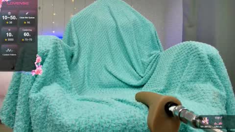 Olivia Hi guys Follow me  online show from 01/13/26, 01:11