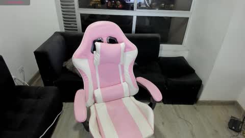 olivia_martine online show from 01/15/26, 03:33