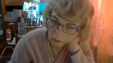 Snapshot of olivia_mia25 chatting on 04/18/26, 10:41 Olivia Mia online show from 04/18/26, 10:41