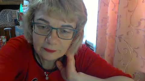 Snapshot of olivia_mia25 chatting on 04/28/26, 08:41 Olivia Mia online show from 04/28/26, 08:41