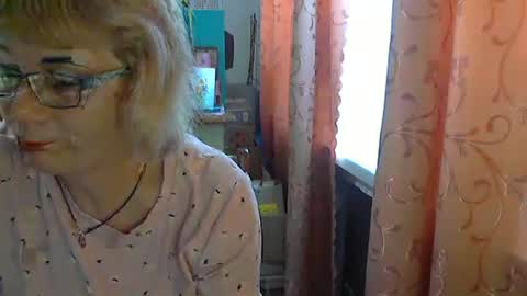 Olivia Mia online show from 05/02/26, 08:41