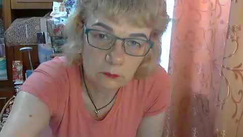 Snapshot of olivia_mia25 chatting on 05/07/26, 08:20 Olivia Mia online show from 05/07/26, 08:20