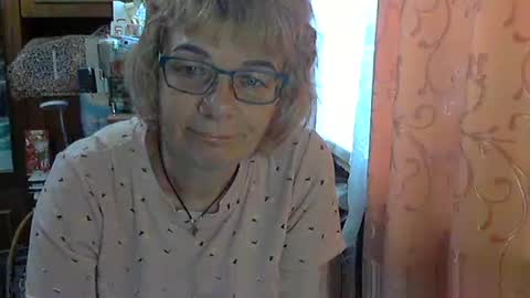 Snapshot of olivia_mia25 chatting on 05/13/26, 05:49 Olivia Mia online show from 05/13/26, 05:49