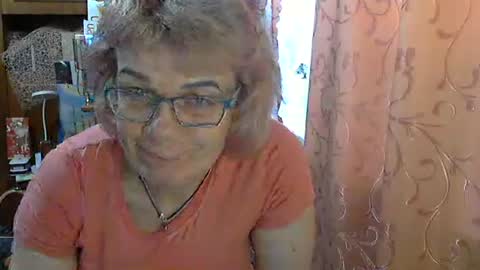 Snapshot of olivia_mia25 chatting on 05/16/26, 06:54 Olivia Mia online show from 05/16/26, 06:54