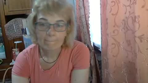 Snapshot of olivia_mia25 chatting on 06/07/26, 06:06 Olivia Mia online show from 06/07/26, 06:06