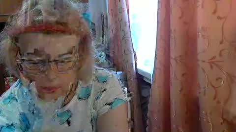 Snapshot of olivia_mia25 chatting on 06/10/26, 07:29 Olivia Mia online show from 06/10/26, 07:29