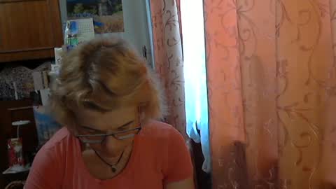 Snapshot of olivia_mia25 chatting on 06/16/26, 08:39 Olivia Mia online show from 06/16/26, 08:39