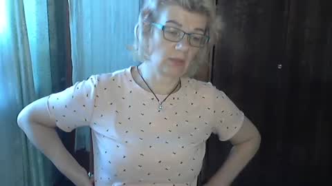 Snapshot of olivia_mia25 chatting on 07/02/26, 08:20 Olivia Mia online show from 07/02/26, 08:20
