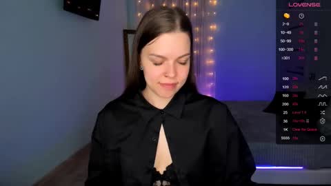 Snapshot of olivia_munn chatting on 02/16/25, 12:43 Olivia online show from 02/16/25, 12:43