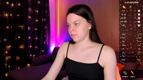 Snapshot of olivia_munn chatting on 02/25/25, 05:19 Olivia online show from 02/25/25, 05:19