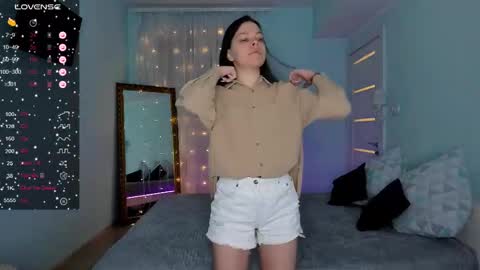 Snapshot of olivia_munn chatting on 03/03/25, 02:26 Olivia online show from 03/03/25, 02:26