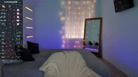 Snapshot of olivia_munn chatting on 03/11/25, 05:38 Olivia online show from 03/11/25, 05:38