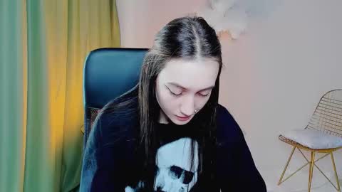 olivia_norton_ online show from 09/17/25, 01:24