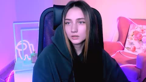 olivia_norton_ online show from 09/29/25, 04:01