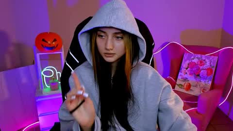 olivia_norton_ online show from 10/23/25, 03:44