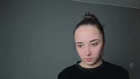 Olivia online show from 04/16/26, 07:58