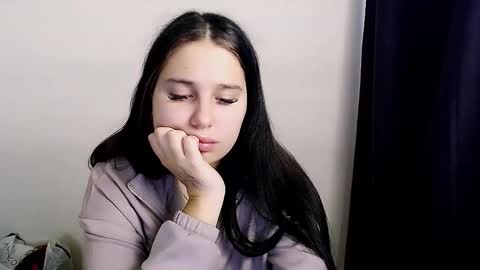 Snapshot of olivia_red_ chatting on 11/05/25, 07:41 Olivia online show from 11/05/25, 07:41