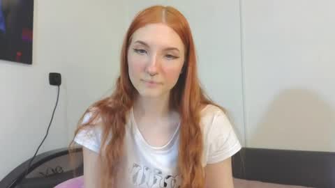 Snapshot of olivia_rid chatting on 12/05/24, 03:48  OLIVIA    online show from 12/05/24, 03:48