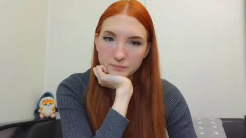 Snapshot of olivia_rid chatting on 12/27/24, 09:22  OLIVIA    online show from 12/27/24, 09:22