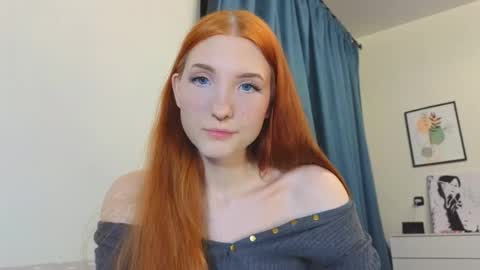 Snapshot of olivia_rid chatting on 01/05/25, 11:33  OLIVIA    online show from 01/05/25, 11:33